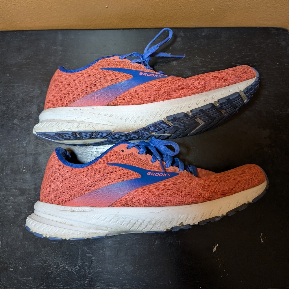 Brooks Launch 7 | Women's Size 9 | Coral Heat 🌅👟
